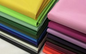 How is polyester taffeta made? 