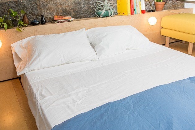 Resists Wrinkles- polyester bed sheets pros and cons - Cxdqtex